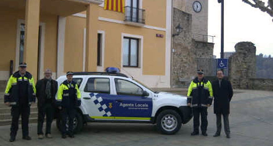 Els Reis d'Orient porten un nou vehicle policial per a l'ajuntament de Gironella