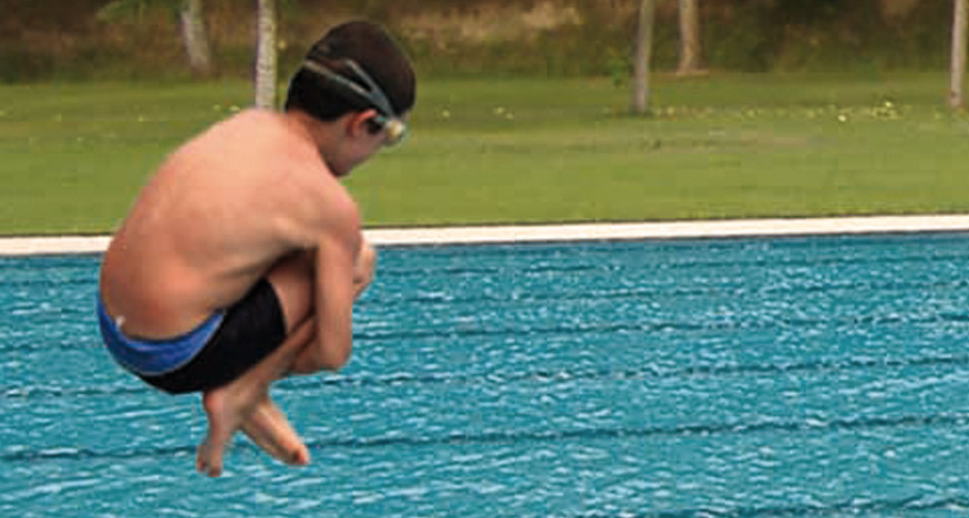 La piscina municipal de Gironella inicia la temporada d'estiu amb la inauguració de diverses remodelacions