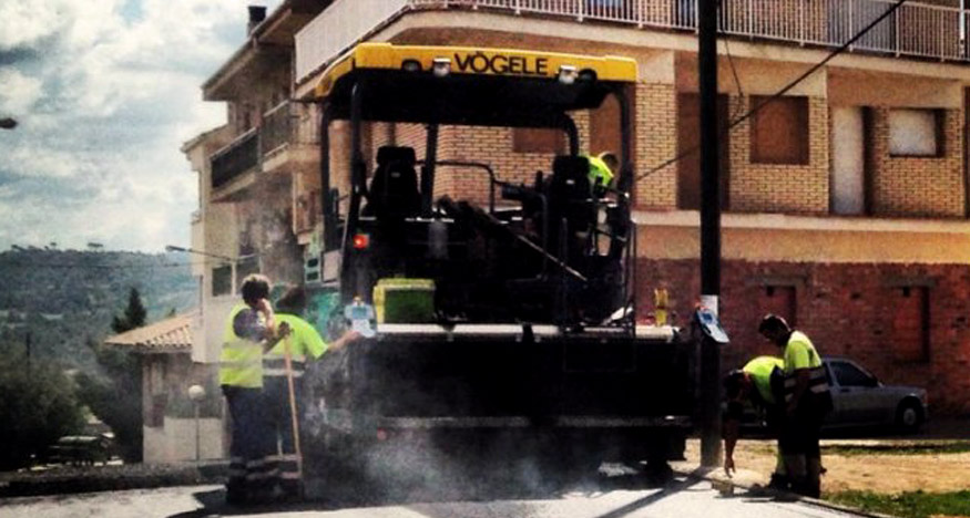 L'Ajuntament de Gironella realitza obres de millora de la pavimentació de diversos carrers de la vila